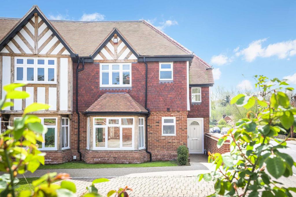 Kiln Lane, Leigh, Tonbridge (near station) 4 bed house for sale £700,000