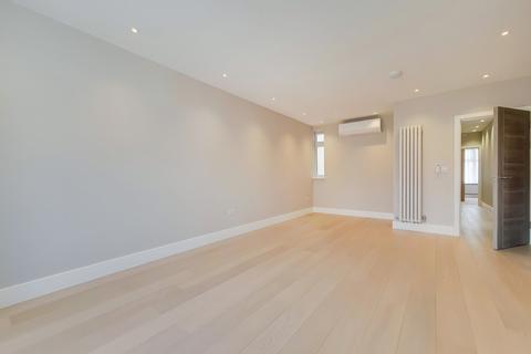 3 bedroom flat to rent, Flat 2, 66 The Drive, London NW11 9TL