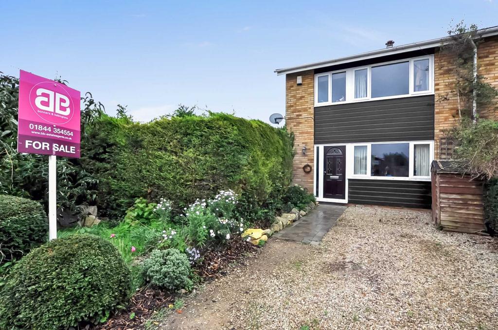 Cowleaze, Chinnor 3 bed end of terrace house for sale £400,000