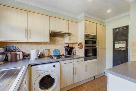 3 bedroom end of terrace house for sale, Cowleaze, Chinnor