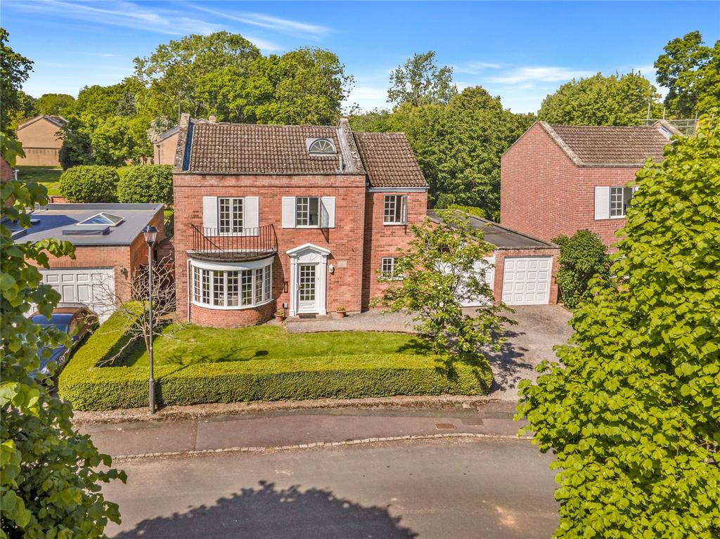 Carlton Gate, Broome Manor, Swindon, Wiltshire, SN3 4 bed detached