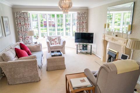 7 Carlton Gate, Broome Manor, Swindon, SN3 1NF