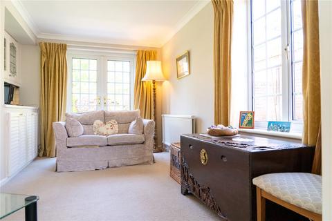 7 Carlton Gate, Broome Manor, Swindon, SN3 1NF