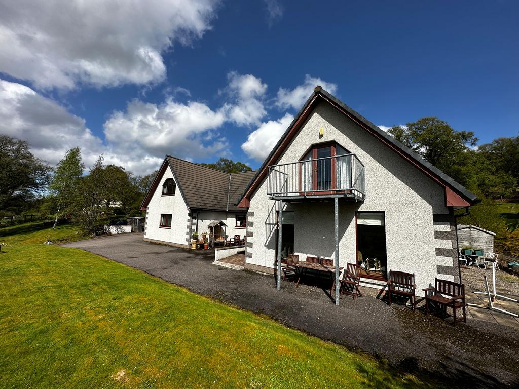 Soilsean, Tomatin, Inverness 5 bed detached house for sale £485,000
