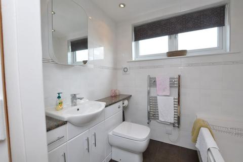 13 Kingston Garth, Fylingthorpe, Whitby, YO22 4UN