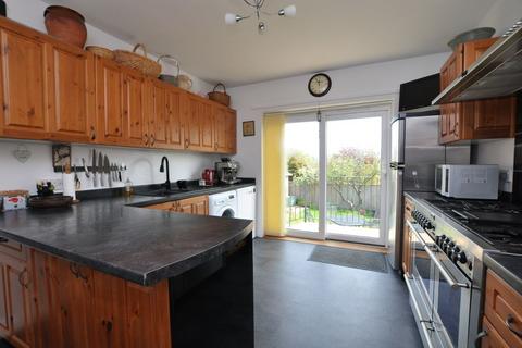 13 Kingston Garth, Fylingthorpe, Whitby, YO22 4UN