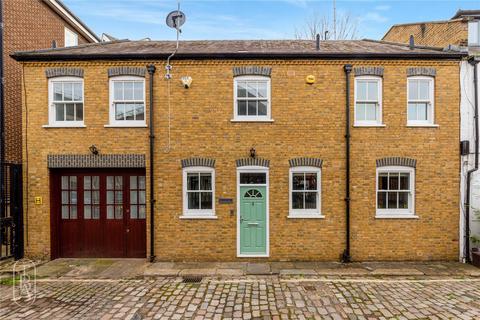 3 bedroom semi-detached house for sale - Rochester Mews, London, NW1