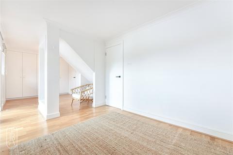 31 Peartree Lane, London, E1W 3SR