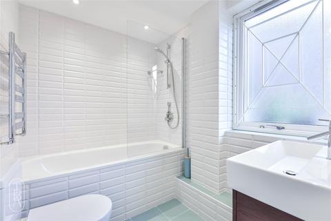 31 Peartree Lane, London, E1W 3SR