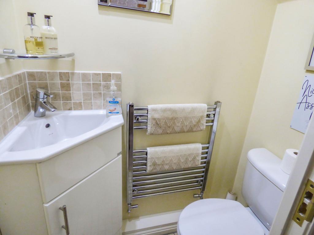 The Pavilion, Swalwell, Newcastle... 4 bed detached house £300,000