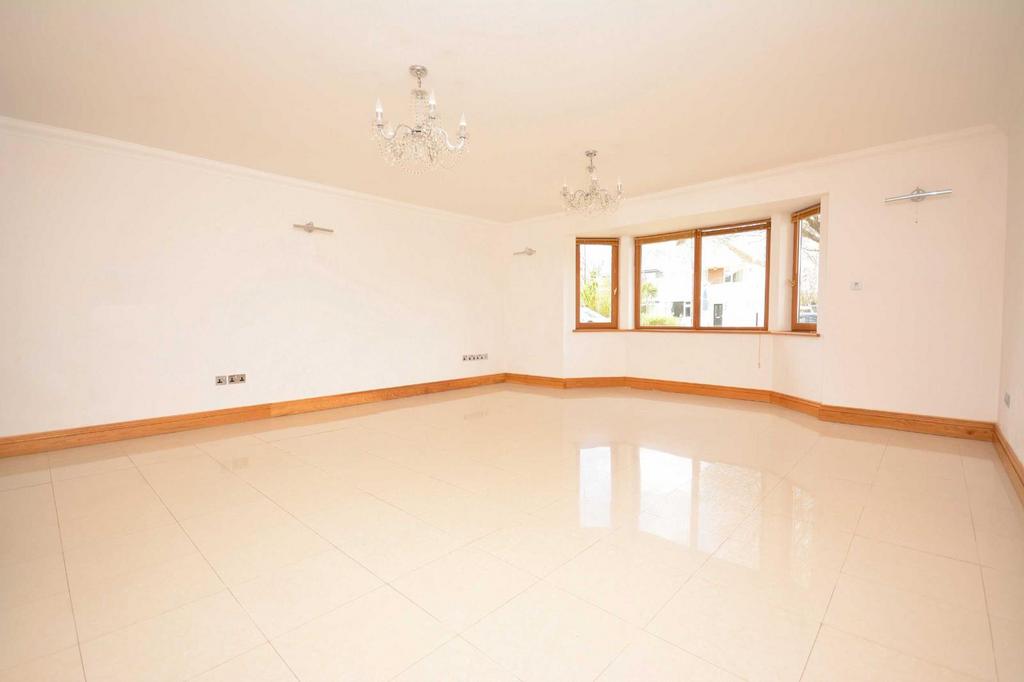 Gloucester Avenue, Margate 3 bed detached house £600,000