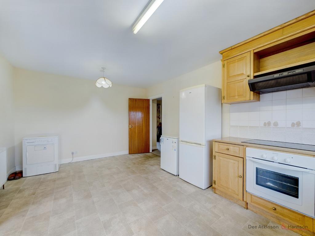 Kitchen/Dining Area