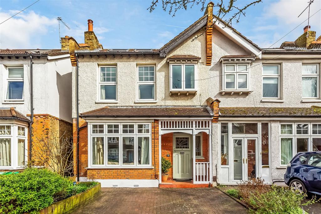 Hoppingwood Avenue, New Malden KT3 4 bed semi-detached house - £1,075,000