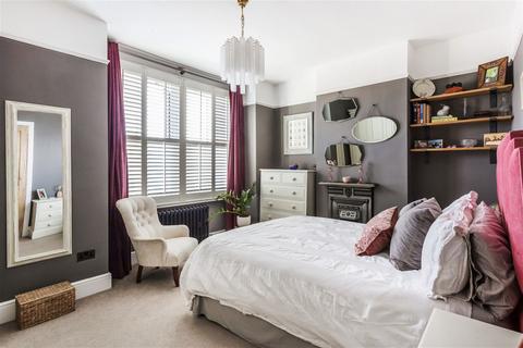 16 Albert Road, New Malden, KT3 6BS