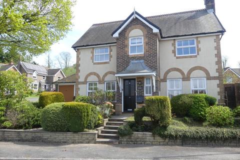 4 bedroom detached house to rent, Collingwood Road, Crawley