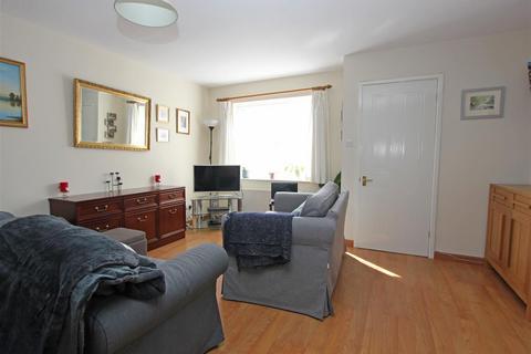 31 Hamond Close, South Croydon, CR2 6BZ