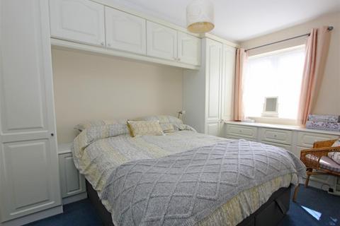31 Hamond Close, South Croydon, CR2 6BZ