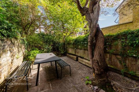 26b Alkham Road, London, N16 7AA