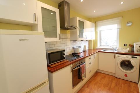 2 bedroom flat to rent, Hawthornden Place, Leith, Edinburgh, EH7