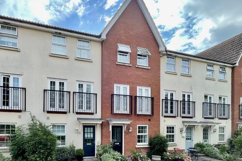 3 bedroom townhouse for sale, Orchard Close, Eye IP23