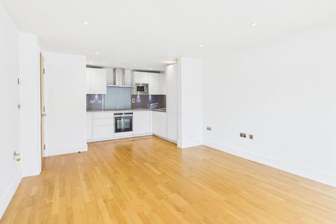 1 bedroom apartment to rent, Oakridge Place, 46 Oak End Way, Gerrards Cross, Buckinghamshire, SL9