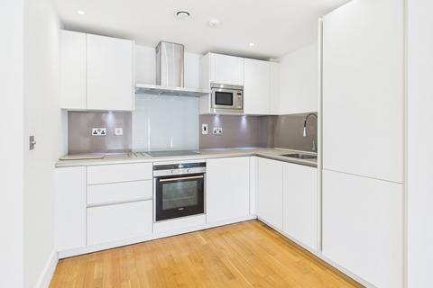 1 bedroom apartment to rent, Oakridge Place, 46 Oak End Way, Gerrards Cross, Buckinghamshire, SL9