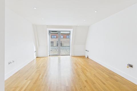 1 bedroom apartment to rent, Oakridge Place, 46 Oak End Way, Gerrards Cross, Buckinghamshire, SL9
