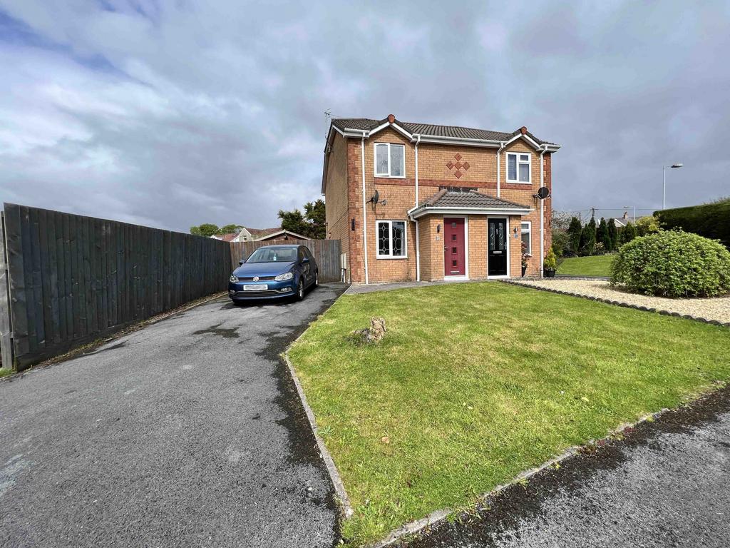 Brownhills, Swansea, SA4 2 bed semidetached house for sale £172,000