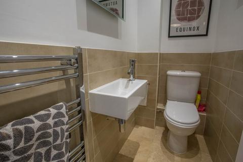 8 Halley Drive, Ascot, SL5 8TL