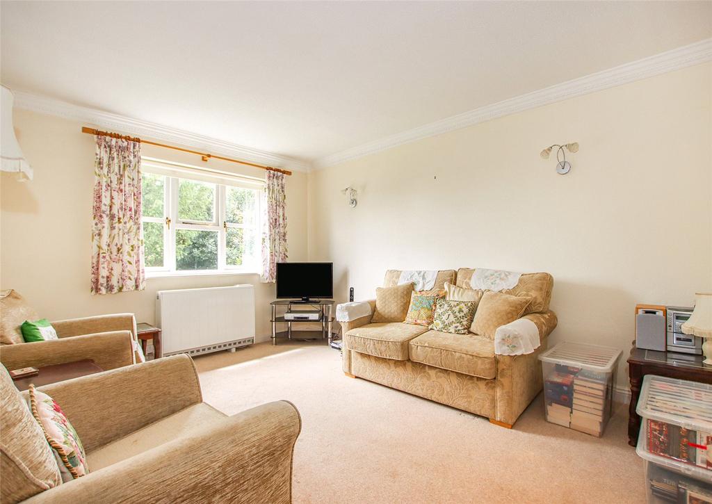 Monmouth Court, Church Lane, Lymington, Hampshire, SO41 2 bed apartment