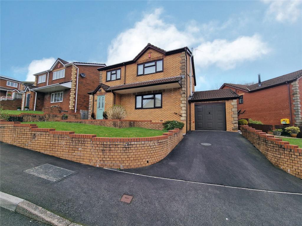 Bronheulwen, Porth, RCT, CF39 3 bed detached house £299,995