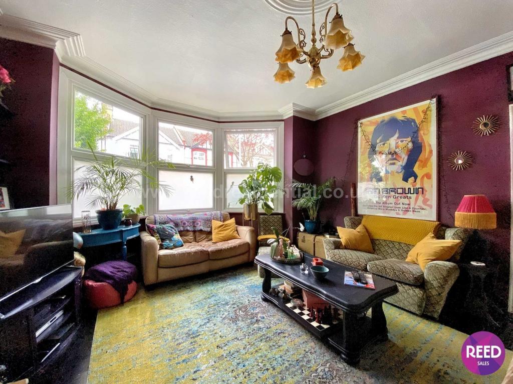 Brightwell Ave, Westcliff On Sea 4 bed terraced house for sale £450,000