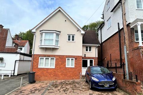 2 bedroom apartment to rent, The Avenue, Amersham, HP7