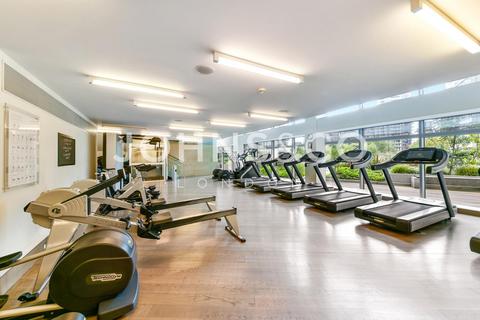 Studio to rent, Pan Peninsula, Canary Wharf, London