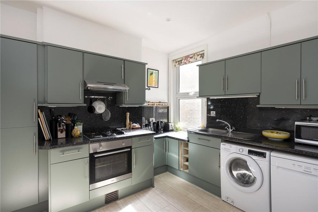Hawarden Grove, London, SE24 3 bed apartment for sale £680,000