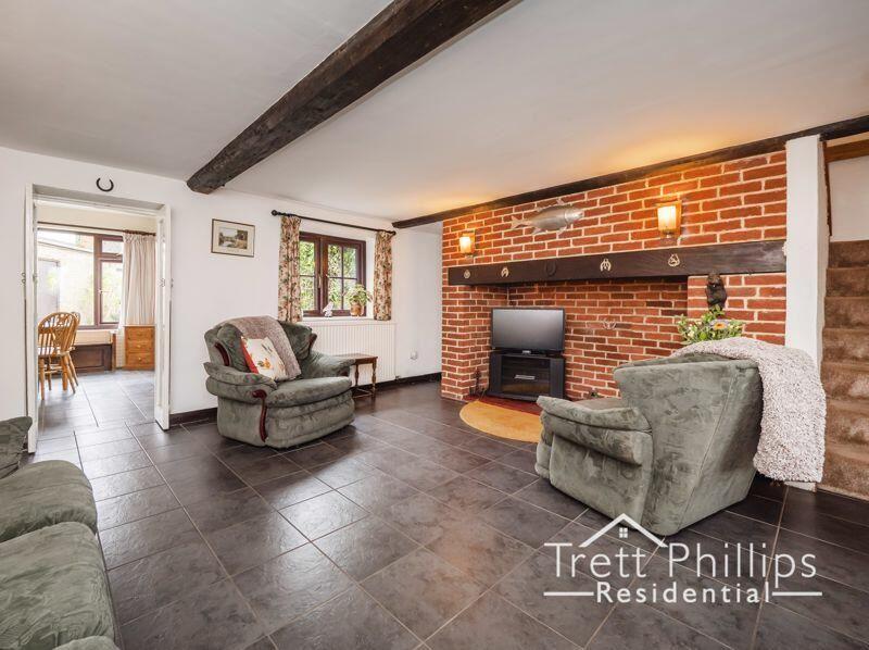 Back Path, WintertononSea, Great Yarmouth, Norfolk, NR29 4BB 2 bed cottage for sale £290,000