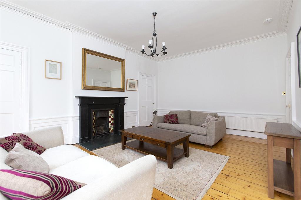 Apartment in Edinburgh - View 3