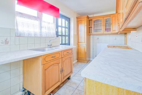 26 Ashfield Road, Carterton, OX18 3RA