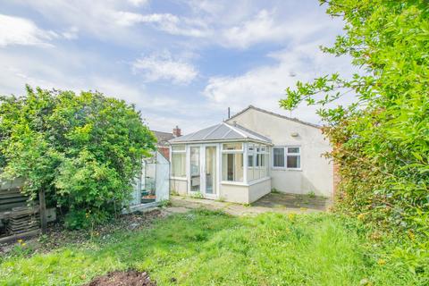 26 Ashfield Road, Carterton, OX18 3RA