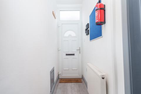 4 bedroom house share to rent - Oldham Street,  Warrington, WA4
