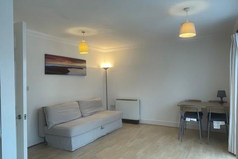 1 bedroom flat to rent, Chartley House, Horn Lane, London