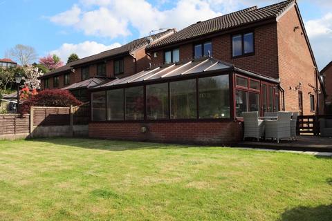 8 Green Park View, Oldham, OL1 4GP