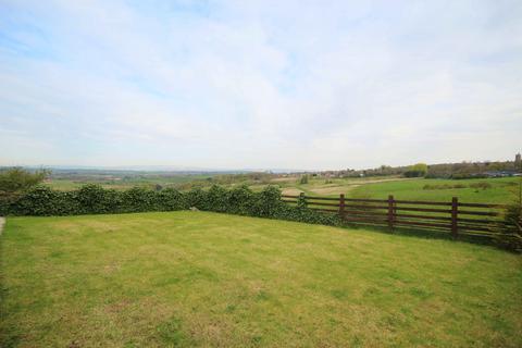 8 Green Park View, Oldham, OL1 4GP