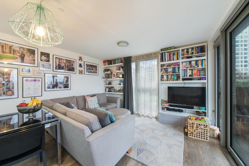 Waterside Heights, Waterside Park, London, E16 2GP 2 bed apartment to