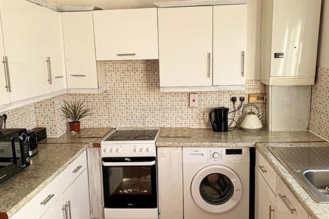 3 bedroom terraced house to rent, Abbey Grove, London
