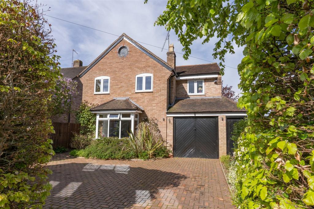 Snake Lane, Alvechurch, B48 7NT 4 bed detached house £579,950