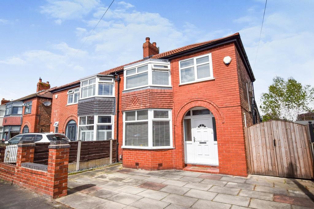 Tabley Grove, Timperley, Altrincham, Cheshire, WA15 3 bed semidetached