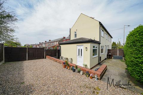 2 bedroom semi-detached house to rent, Clifton Street, Mosley Common, Manchester, M29