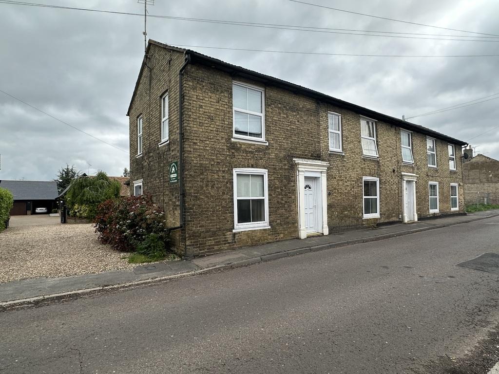 Wellington Street, Littleport 2 bed end of terrace house £895 pcm (£