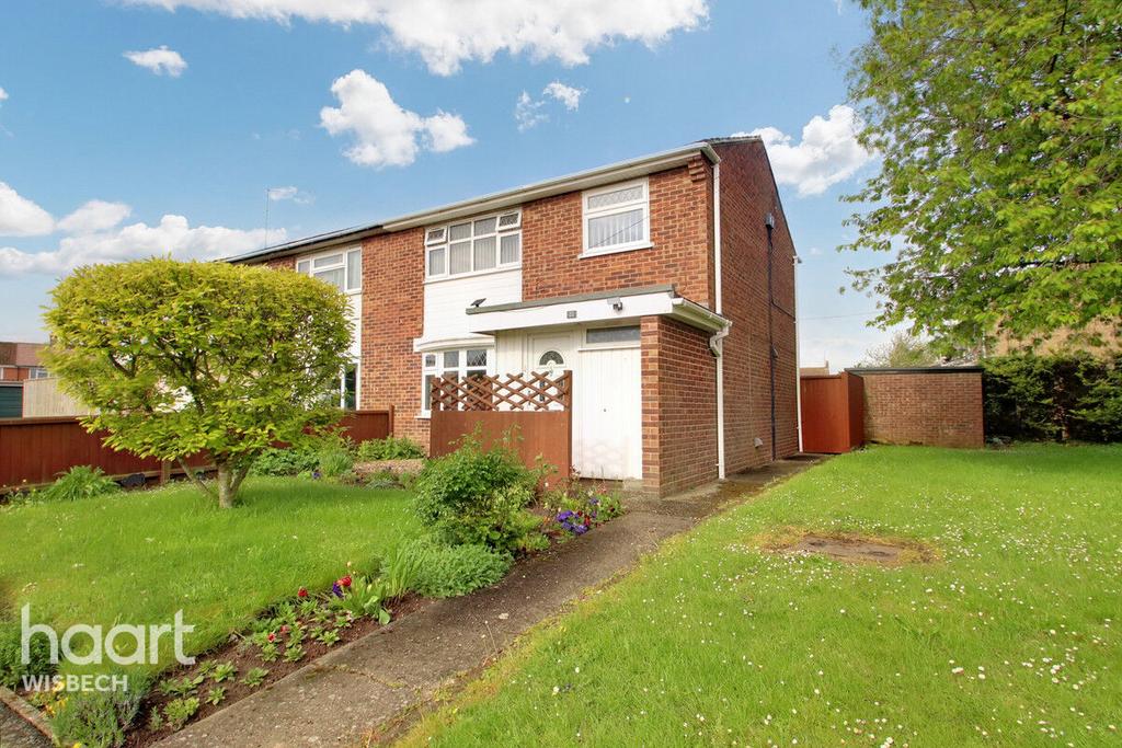 St Matthews Drive, Sutton Bridge 3 bed semidetached house for sale £